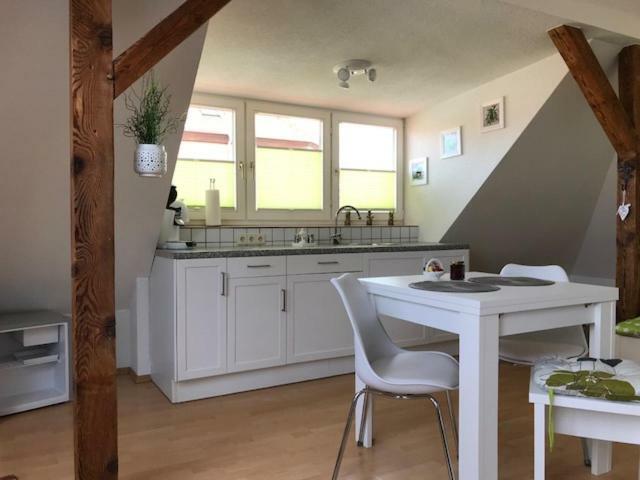 Liebevoll Eingerichtete Ferienwohnung Im Dg Zwenkau Exteriör bild