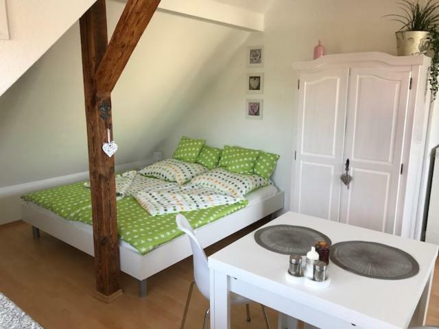 Liebevoll Eingerichtete Ferienwohnung Im Dg Zwenkau Exteriör bild